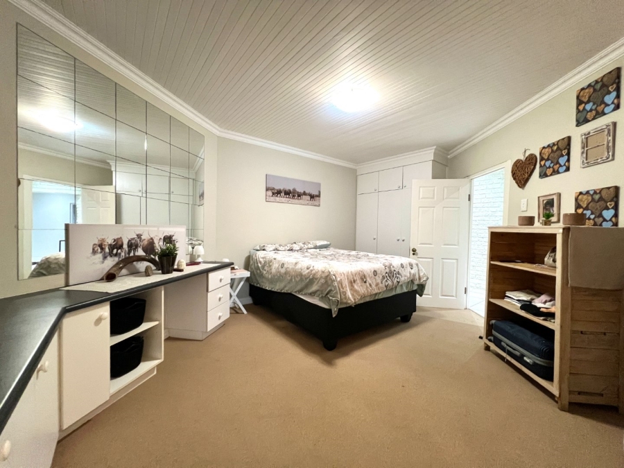 4 Bedroom Property for Sale in Walmer Downs Eastern Cape